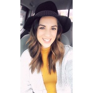 Meet your Posher, Alexandria